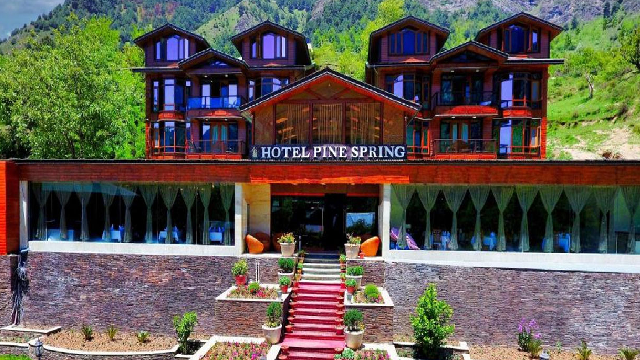 Hotel pine spring Pahalgam