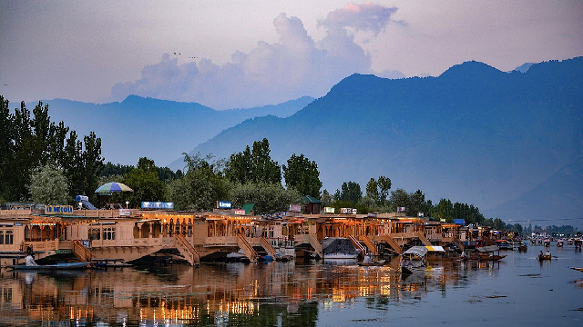 Explore Srinagar Sightseeing