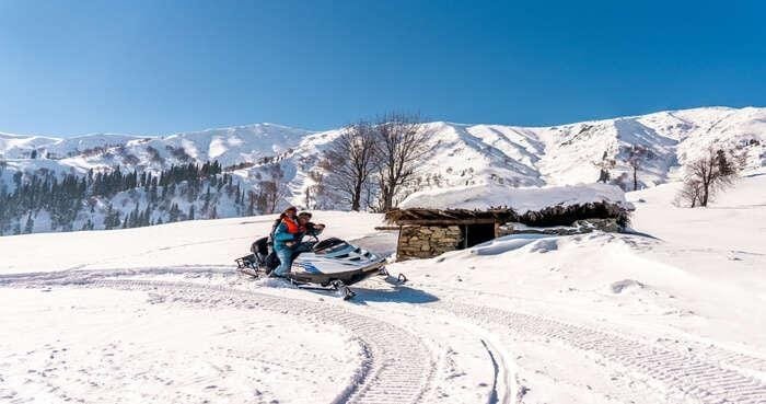 Gulmarg igloo cafe