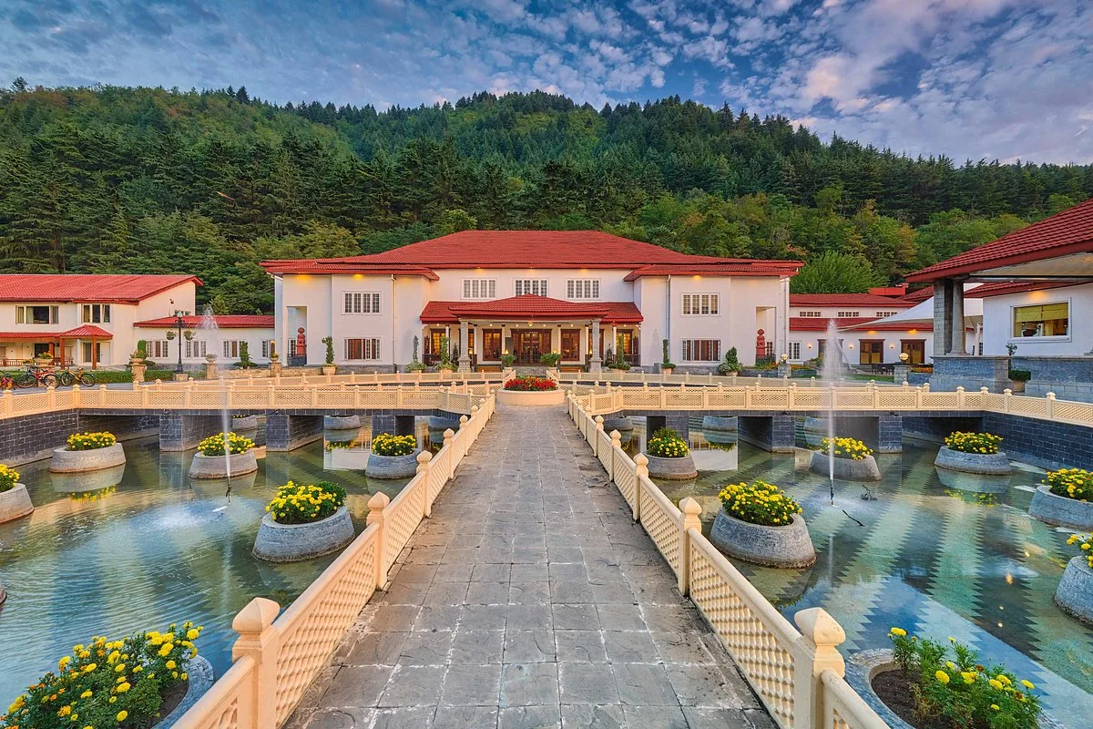 hotel booking in srinagar brown chinar kashmir