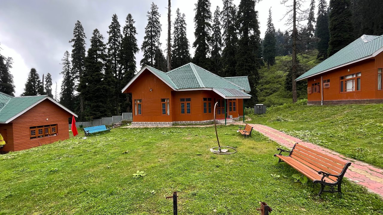 Best Hotels in Doodhpathri brown chinar kashmir