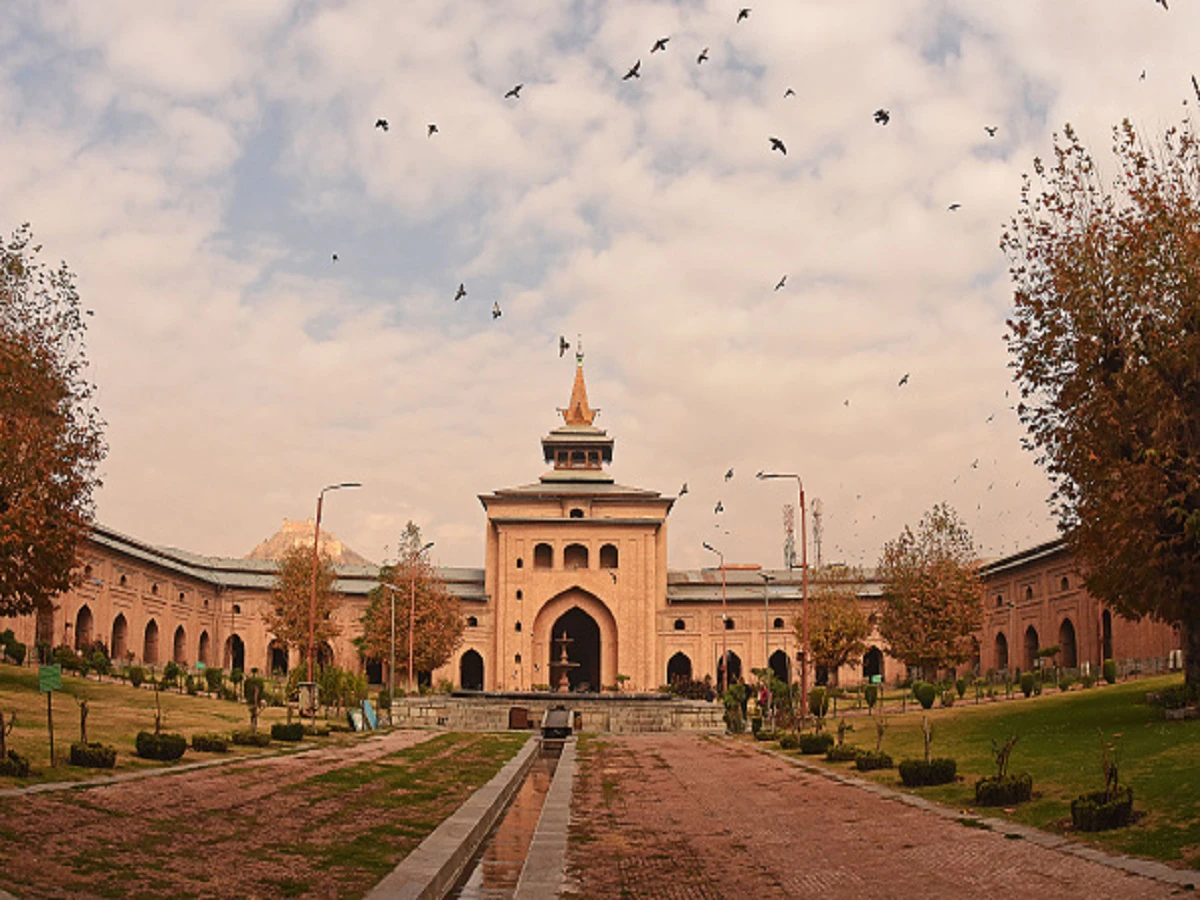 Jamia Masjid in Kashmir brown chinar kashmir