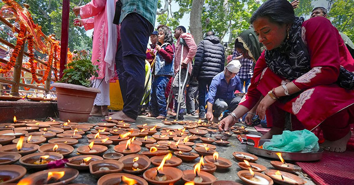 Kheer Bhawani Mela in Kashmir brown chinar kashmir