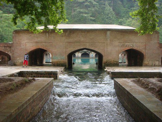 Verinag Spring and Mughal Garden brown chinar kashmir