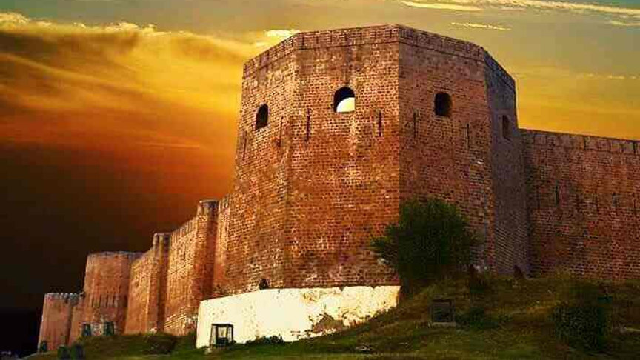 Bahu Fort