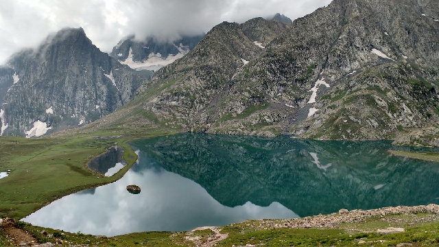 Kashmir Great Lakes Trek Solo