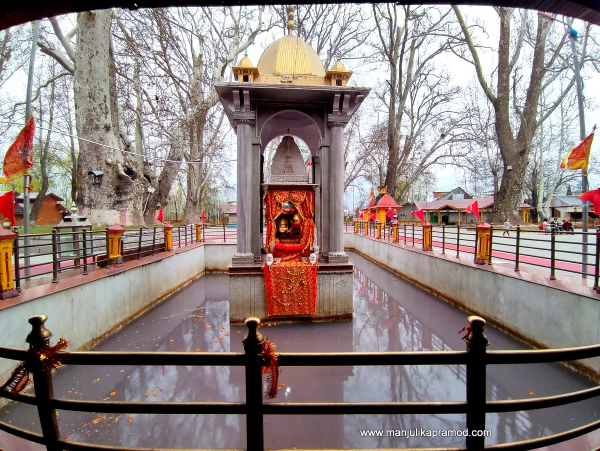 Kheer Bhawani Temple brown chinar kashmir