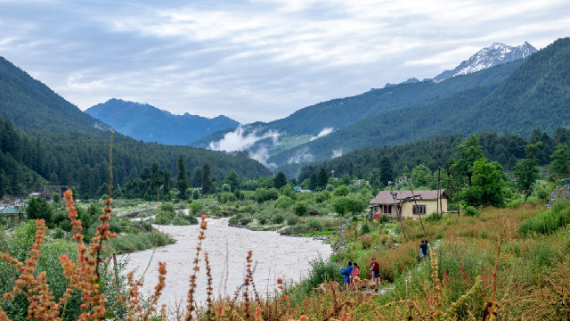 Srinagar to Pahalgam Distance