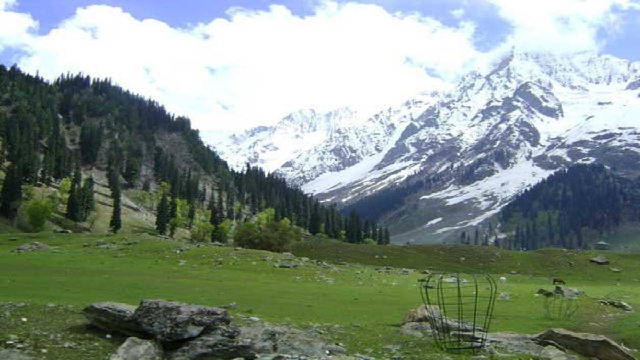 Srinagar in March