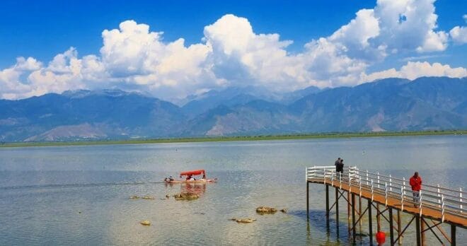 Shikara ride in Wular Lake