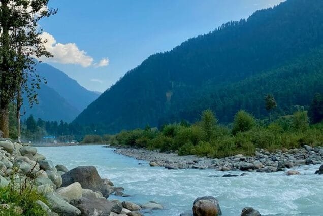 Summer Kashmir Tour Package 5 Night 6 Days