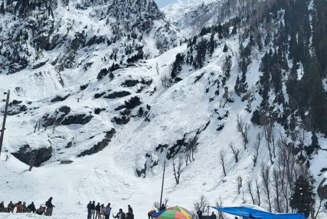 Kashmir Tour Package 4 Night 5 Days