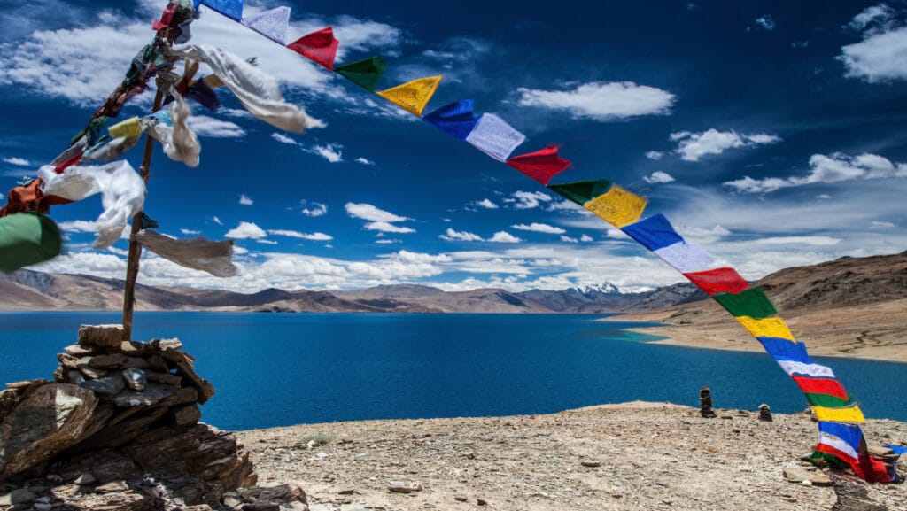 Srinagar to Ladakh taxi service