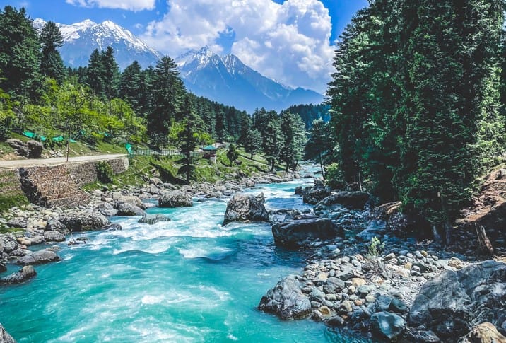 Top places to visit Kashmir in summer 2026: Travel Expert Guide