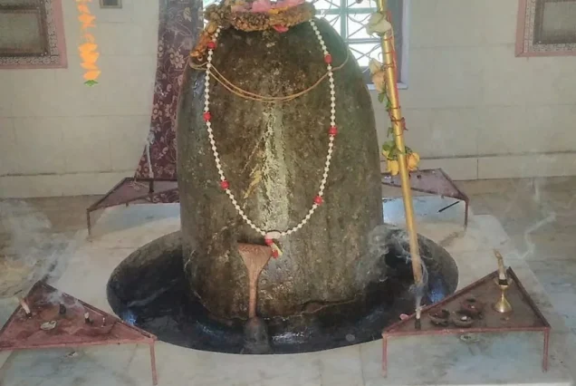 Top Hindu Holy Places to Visit in Kashmir: Temples & Spiritual Sites Guide