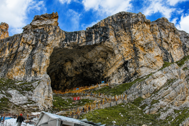 Shri Amarnath Cave Temple: Complete Travel Guide, Routes, Weather & Tips