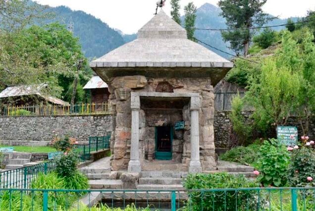 Top Hindu Holy Places to Visit in Kashmir: Temples & Spiritual Sites Guide