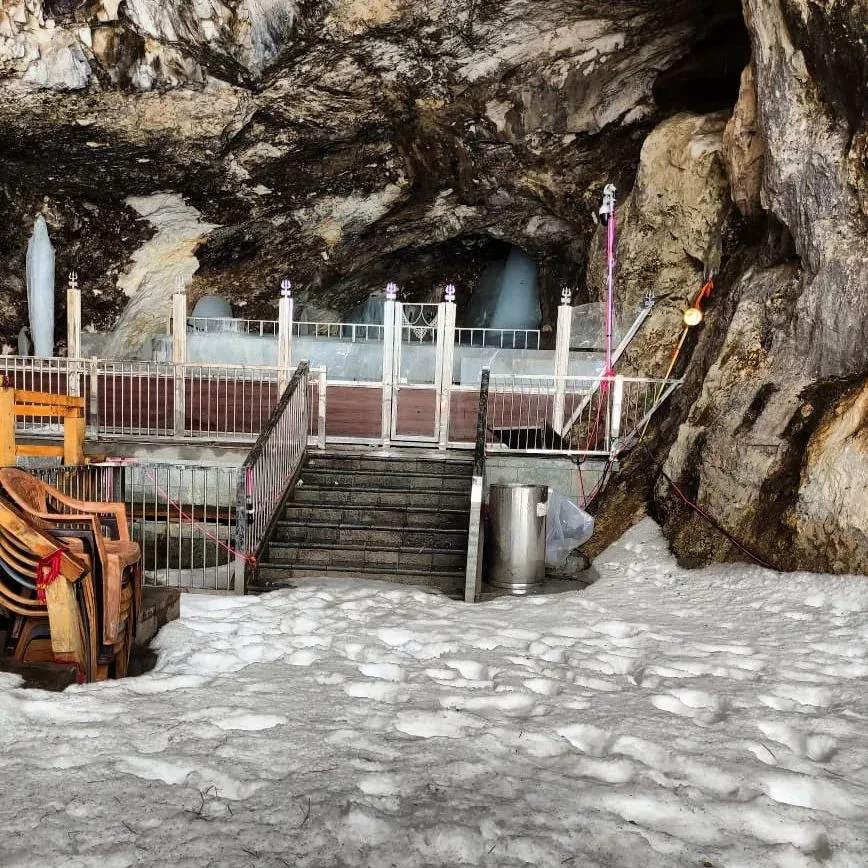 Shri Amarnath Cave Temple: Complete Travel Guide, Routes,Weather & Tips