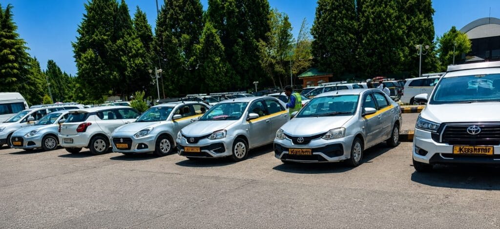 Best taxi Service in Kashmir
