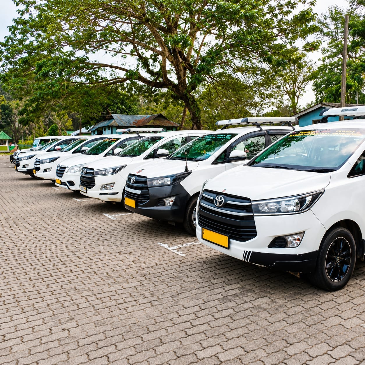 Srinagar Airport Taxi Service
