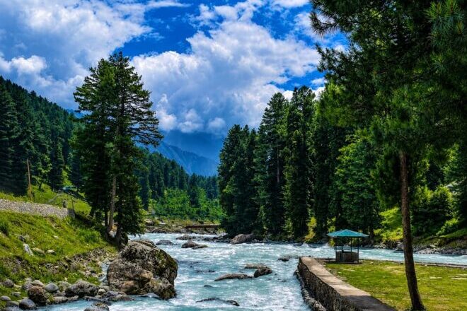 Summer vs Winter Kashmir