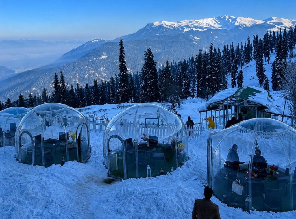 Summer vs Winter Kashmir