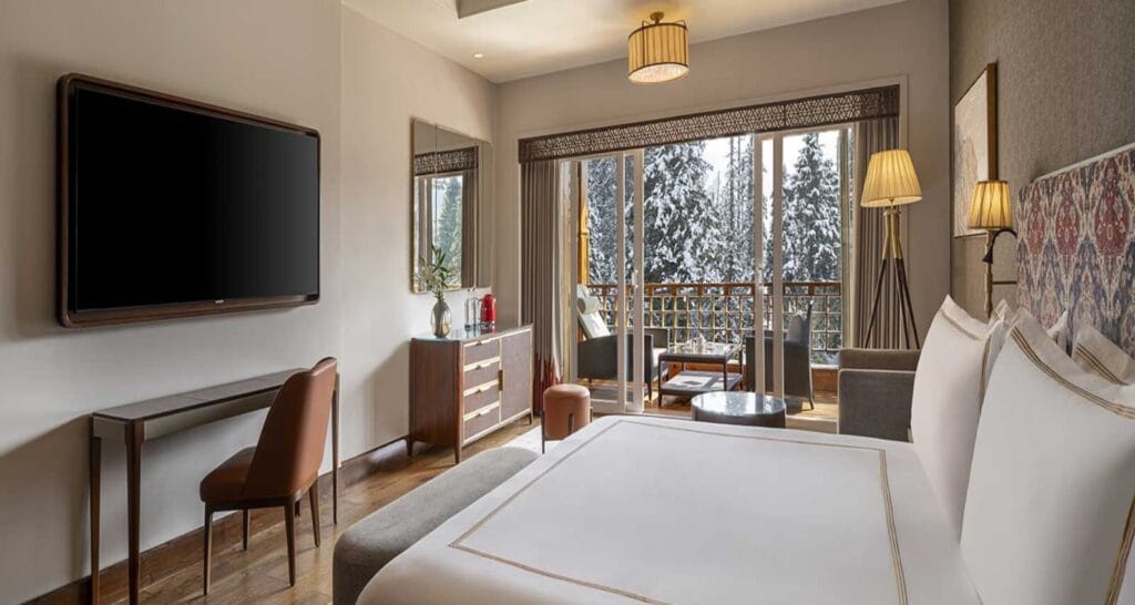 khyber hotel gulmarg,