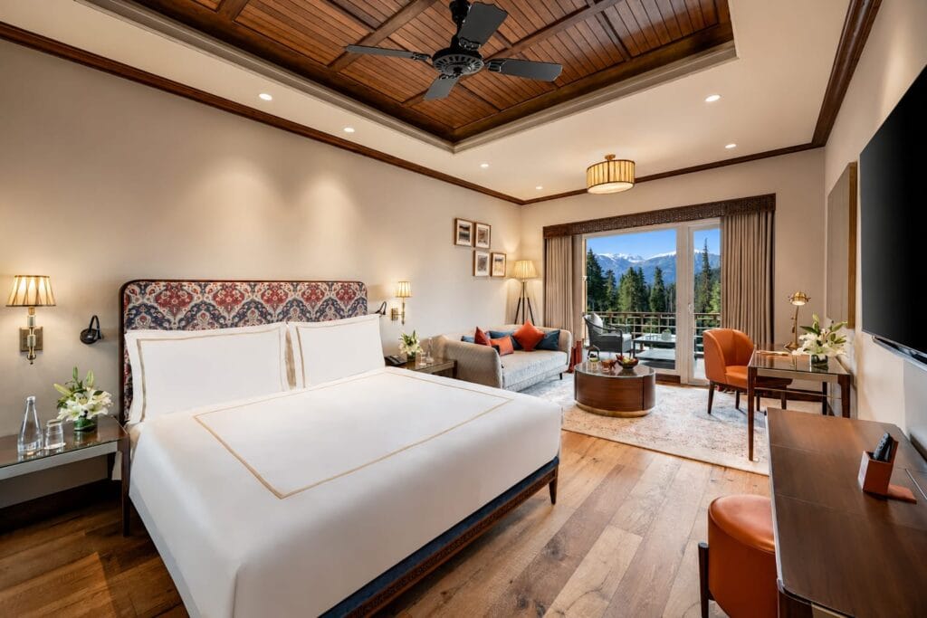khyber hotel gulmarg