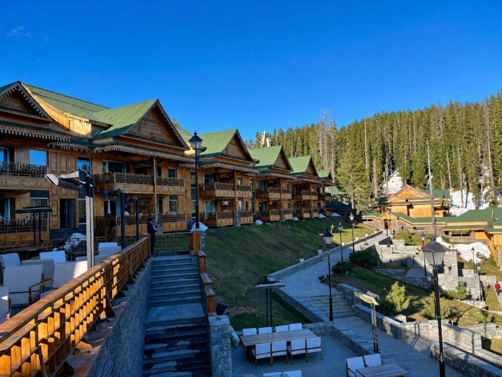 khyber hotel gulmarg