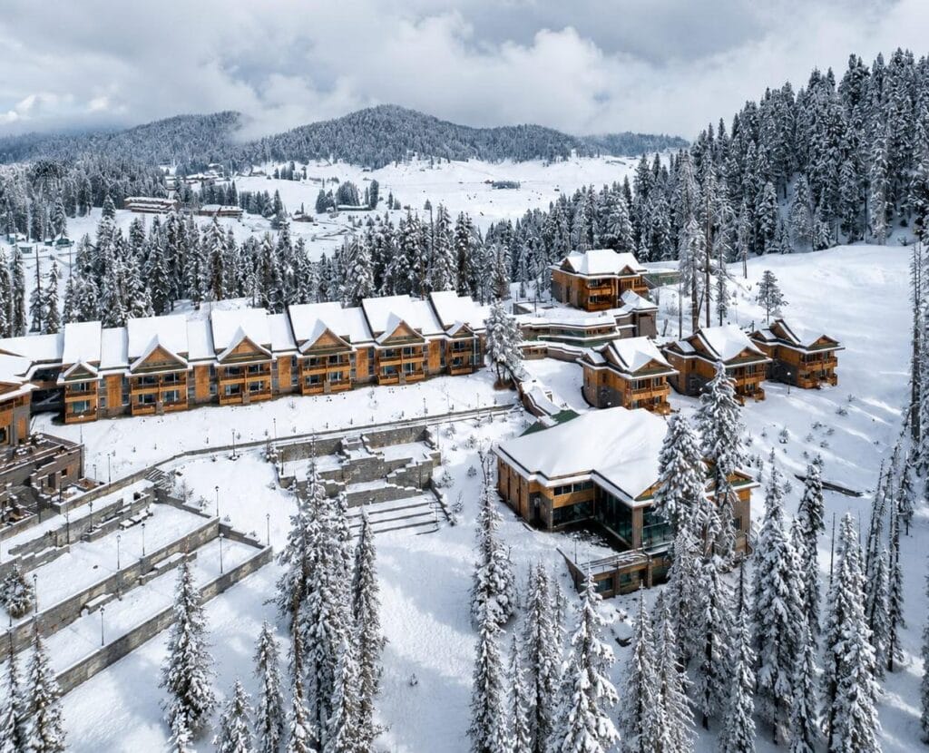 khyber hotel gulmarg