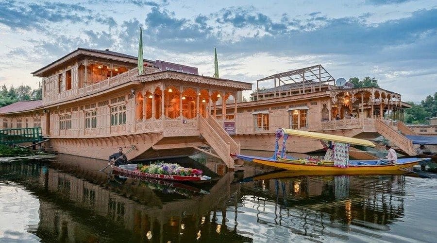 Hotels in Kashmir