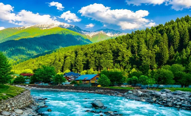 Questions to Ask Before Booking a Kashmir Tour Package
