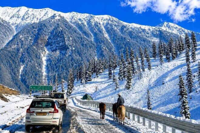 Best Time to Visit Kashmir for Snowfall