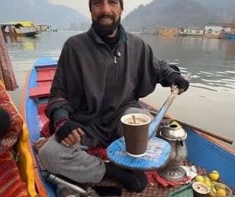 shikara ride in Dal Lake