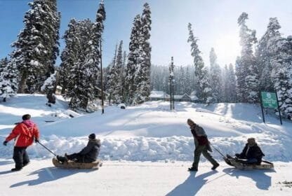 winter activities in Kashmir