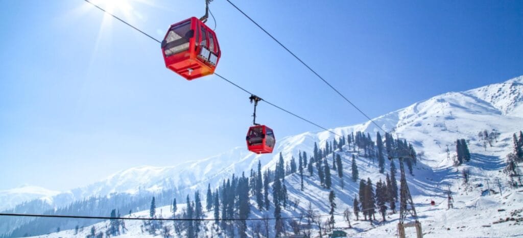 winter activities in Kashmir