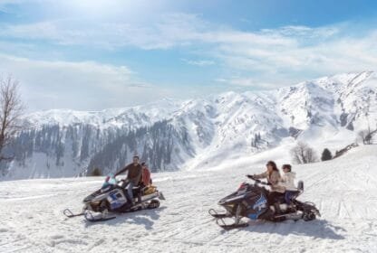 best Kashmir tour packages for snow lovers