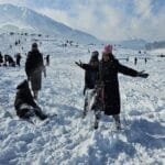 best Kashmir tour packages for snow lovers