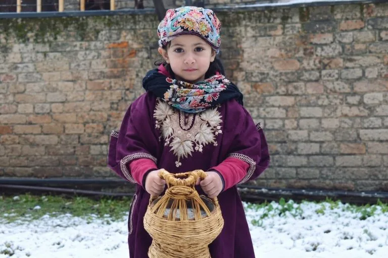 What Do Kashmiri People Wear in Winter? Traditional Clothes & Winter Wear Guide