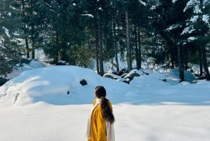 What do Kashmiri people wear in winter