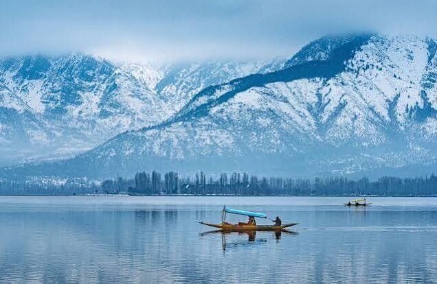 Kashmir Tour Package from Gujarat 5 Nights 6 Days