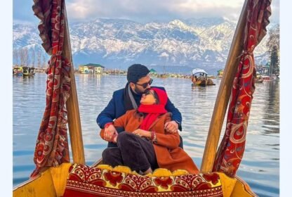2 person Winter Kashmir tour package price