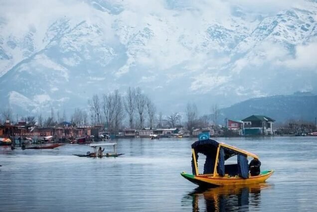 Kashmir Couple Tour Package 5 Night 6 Days