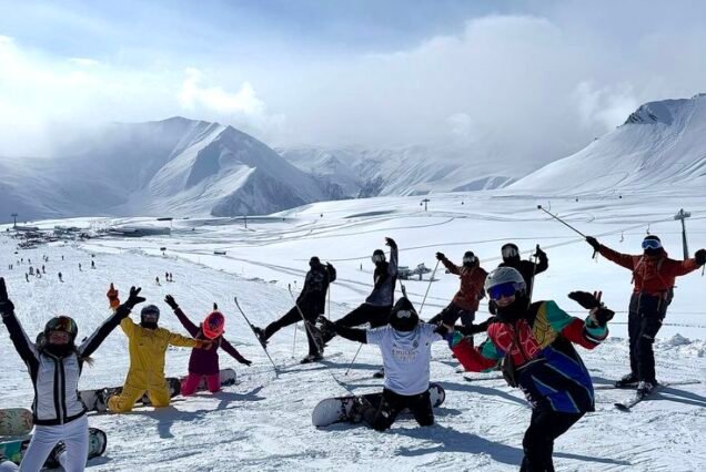 Kashmir Group Tour Package 3 Night 4 Days