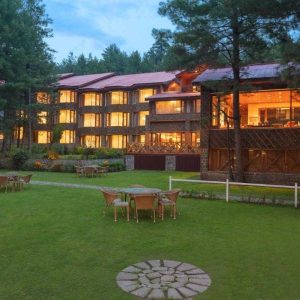 Best Hotels in Pahalgam brown chinar kashmir