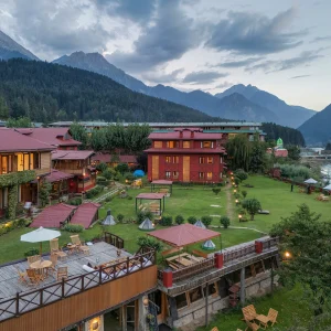 Best Hotels in Pahalgam brown chinar kashmir