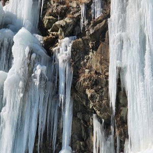 Drung Waterfall brown chinar kashmir