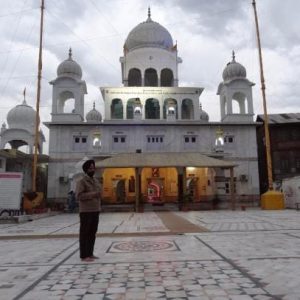 Gurdwara Chatti Patshahi brown chinar kashmir