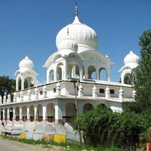 Gurdwara Chatti Patshahi brown chinar kashmir