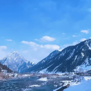 Gurez_valley-in-winter_brown_chinar_kashmir